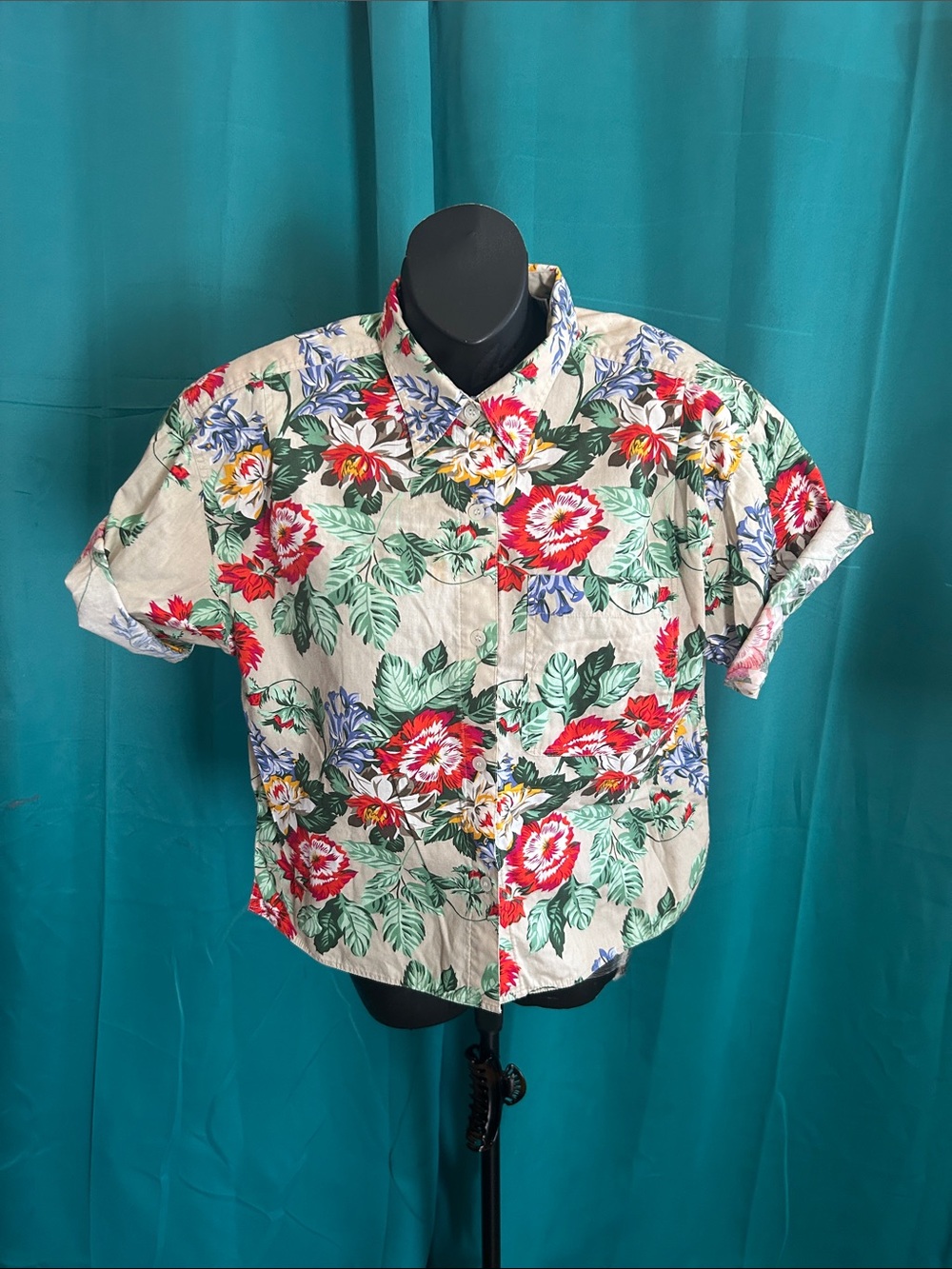 Men's Floral Button-Up Shirt in Cream with Red & Green Print